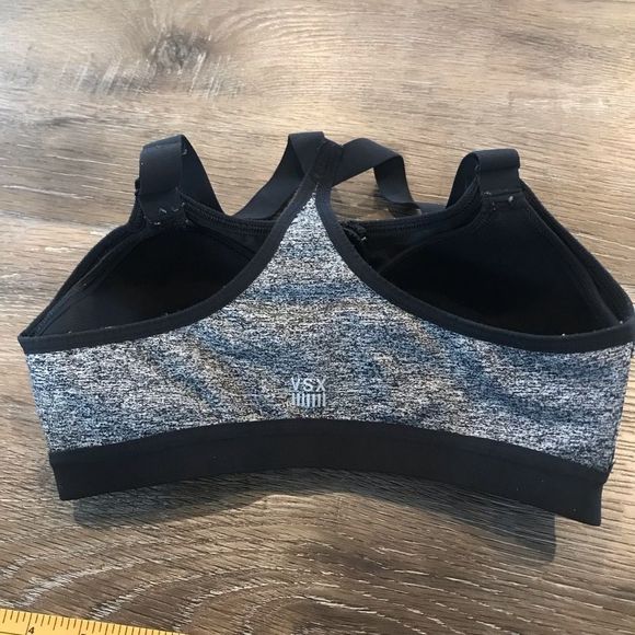 🍁50% Off Sale 🍁 VSX Sports Bra - Picture 4 of 5